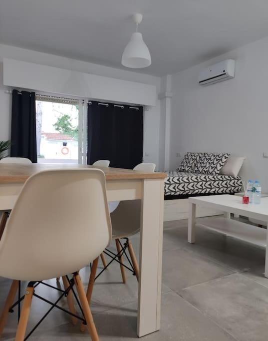 Apartamento Omega Ll Apartment Torremolinos Bagian luar foto