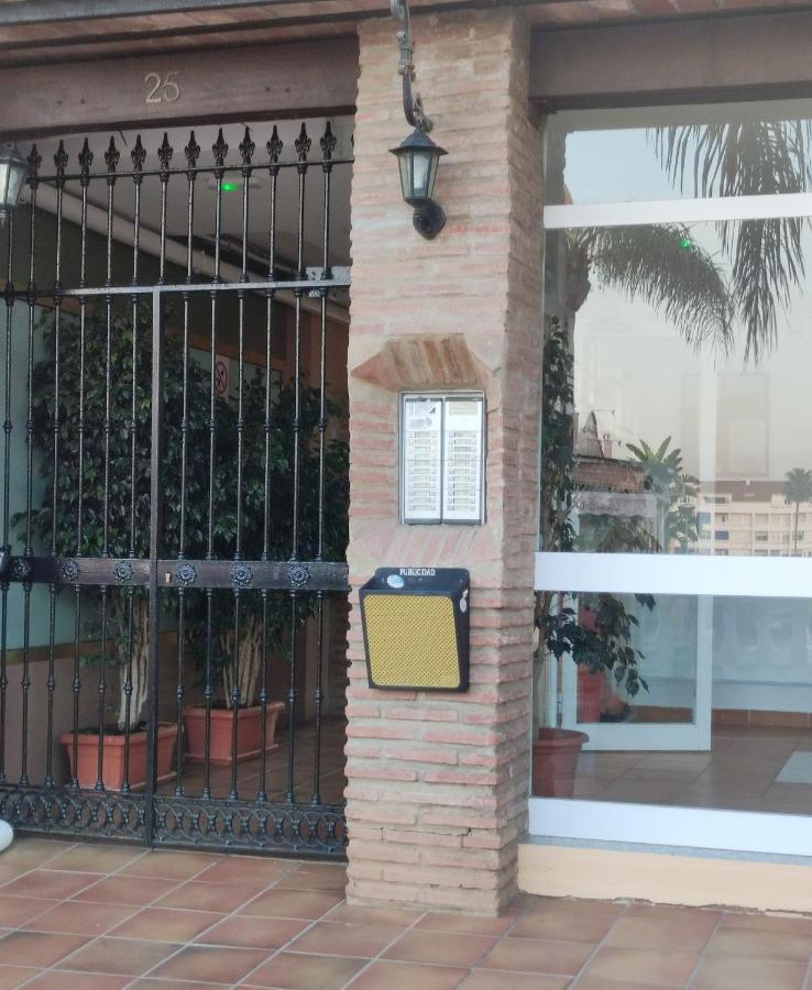 Apartamento Omega Ll Apartment Torremolinos Bagian luar foto