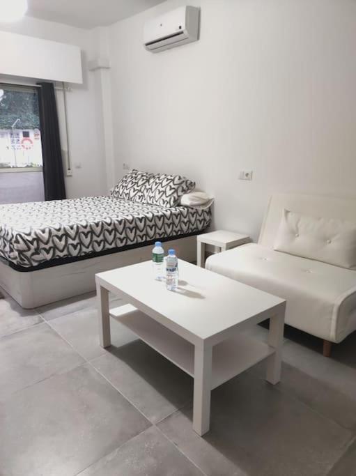 Apartamento Omega Ll Apartment Torremolinos Bagian luar foto